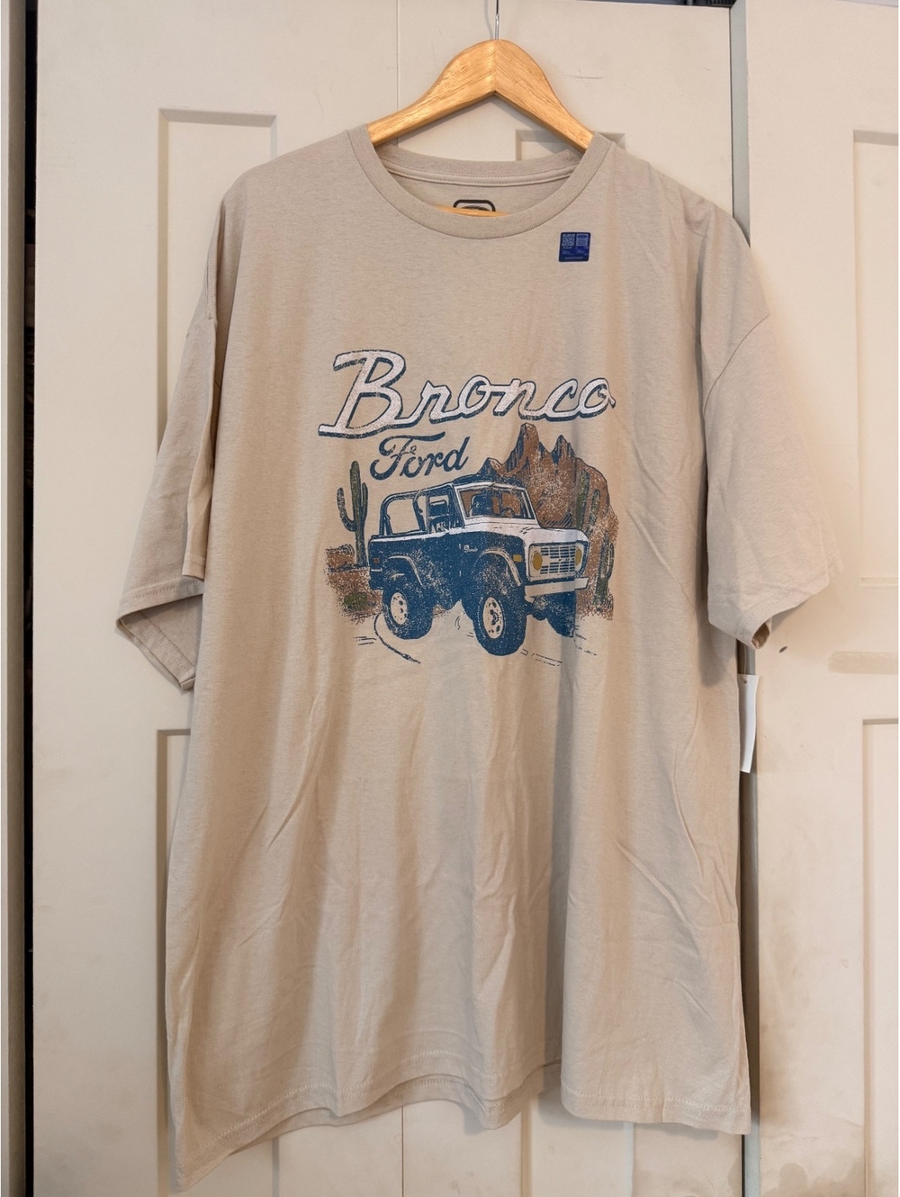 *NEW Ford Bronco cream tan tshirt size 2XL, Ford official licensed product